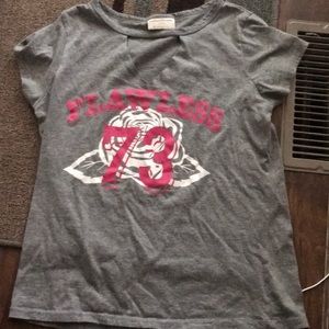 Flawless chest triangle cut tee